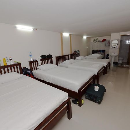 B Place Guesthouse 피피섬 외부 사진
