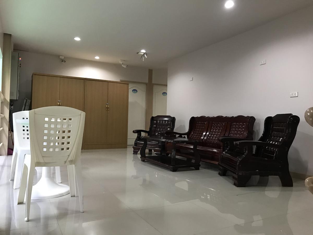 B Place Guesthouse 피피섬 외부 사진