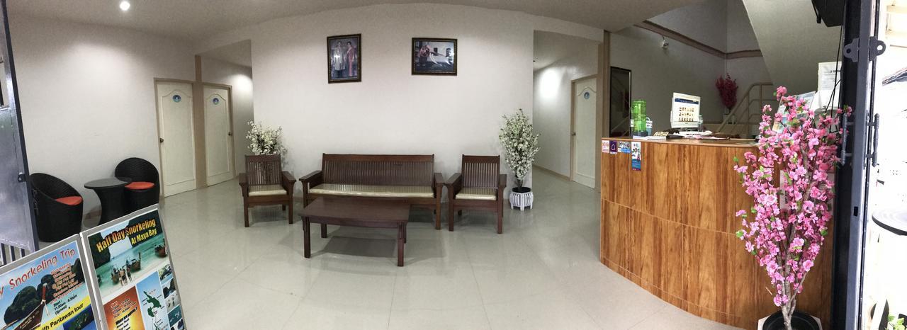 B Place Guesthouse 피피섬 외부 사진