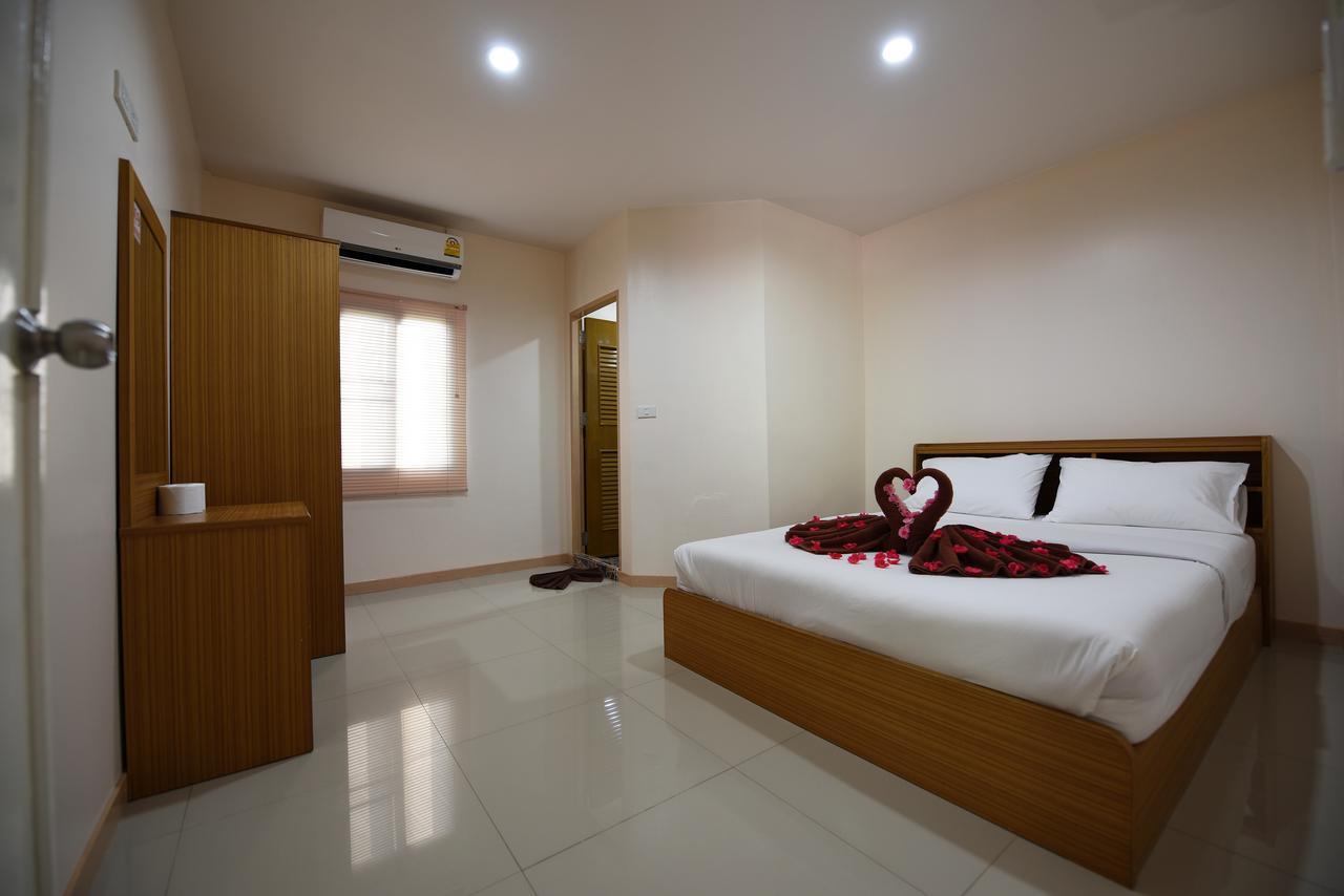 B Place Guesthouse 피피섬 외부 사진