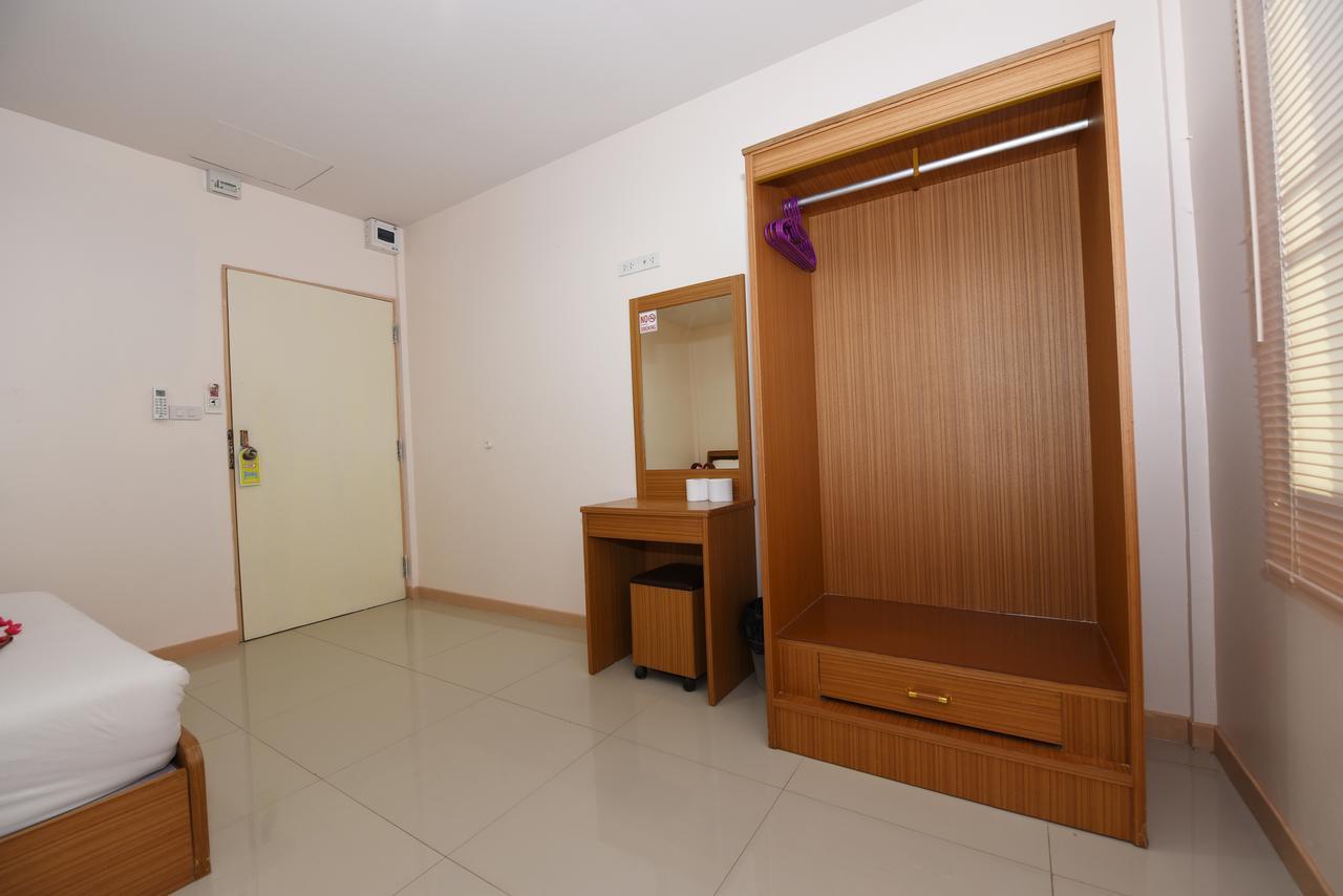 B Place Guesthouse 피피섬 외부 사진