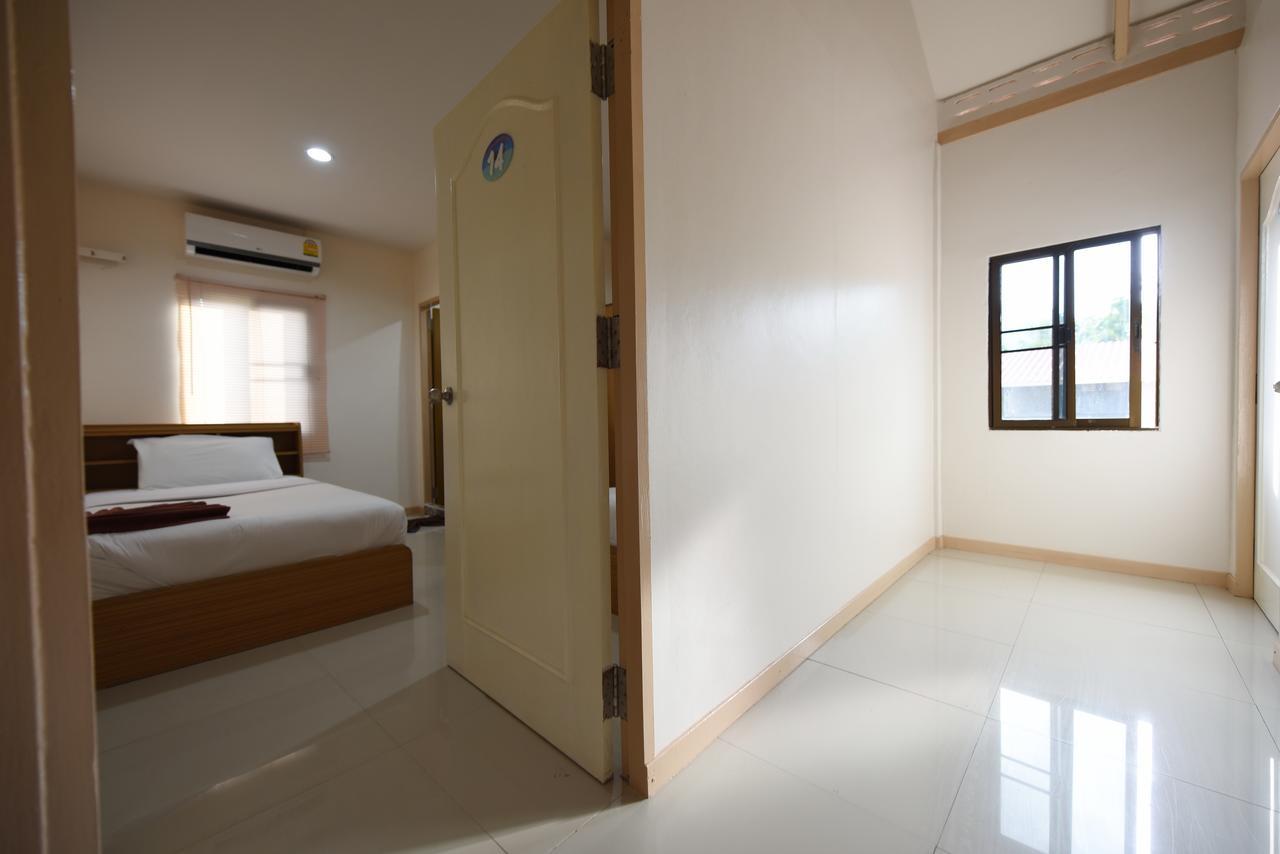 B Place Guesthouse 피피섬 외부 사진