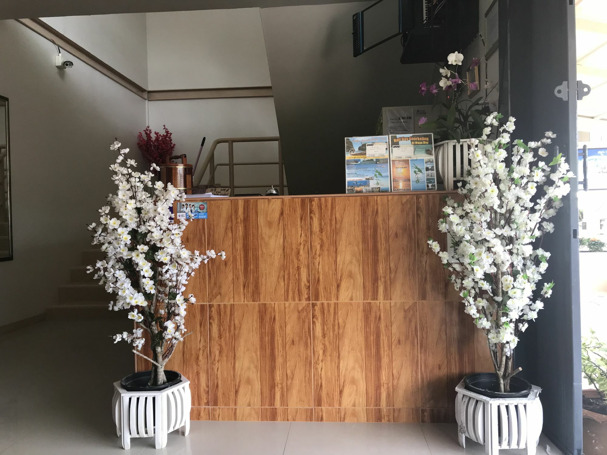 B Place Guesthouse 피피섬 외부 사진
