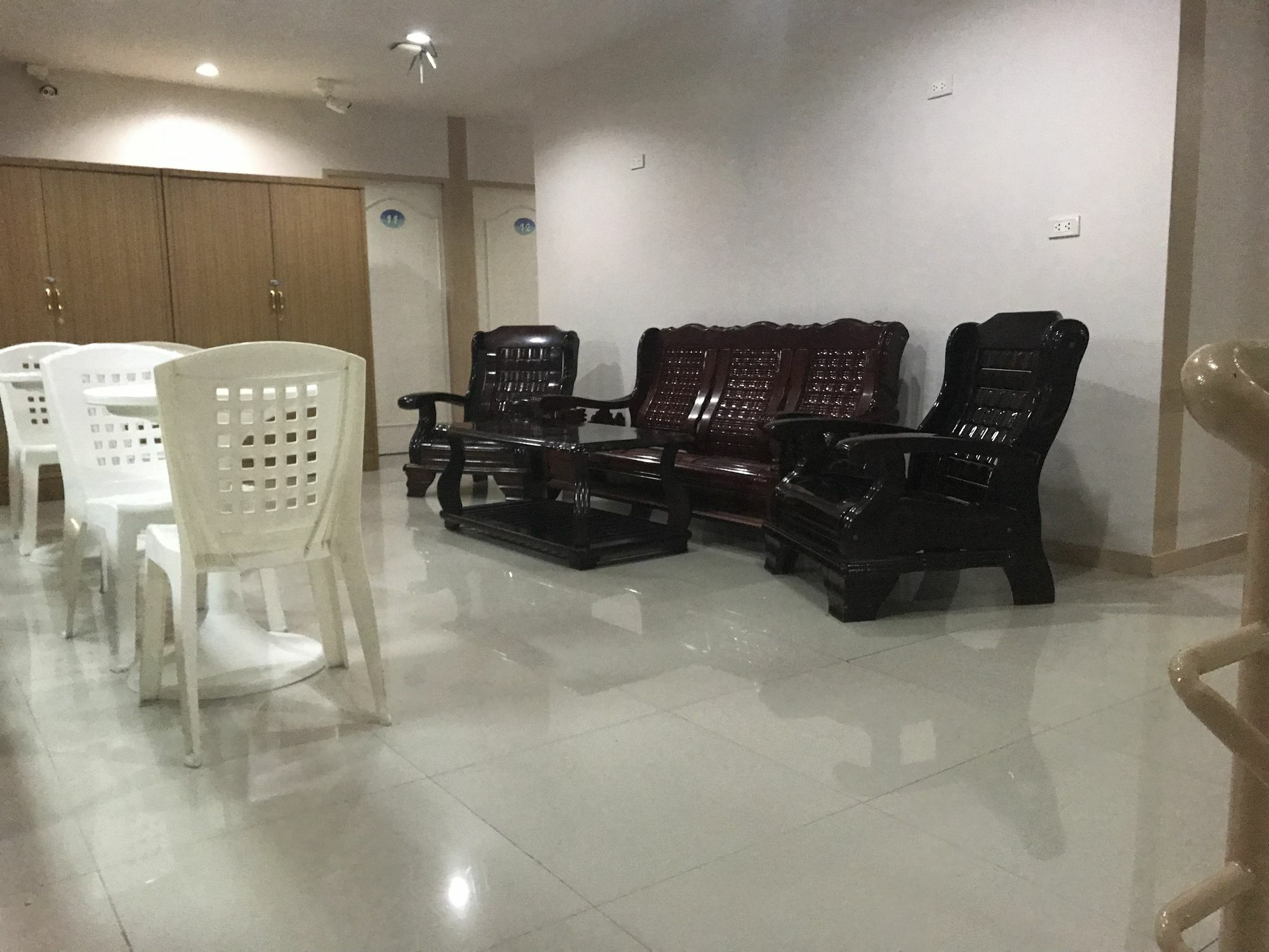B Place Guesthouse 피피섬 외부 사진