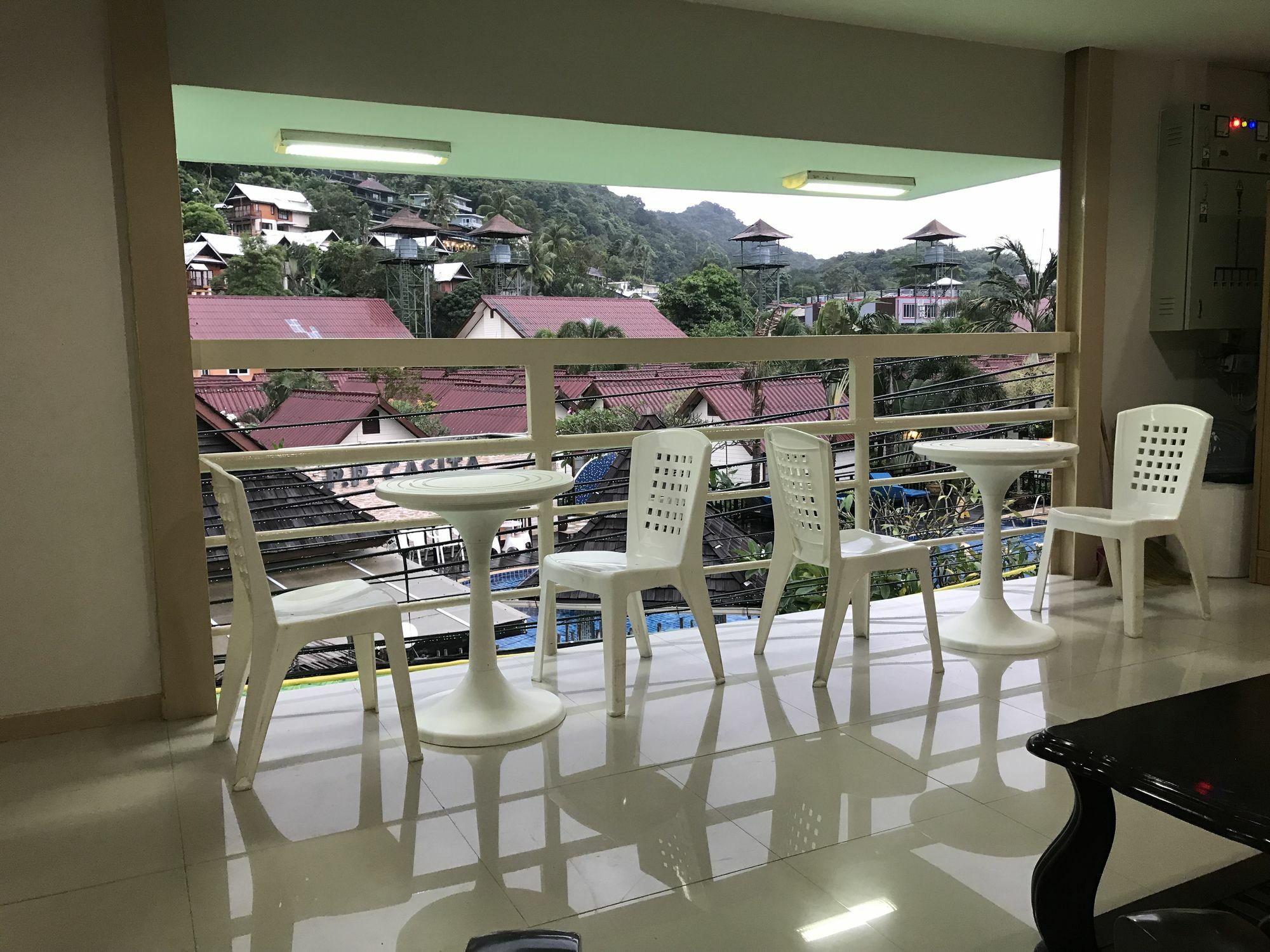 B Place Guesthouse 피피섬 외부 사진