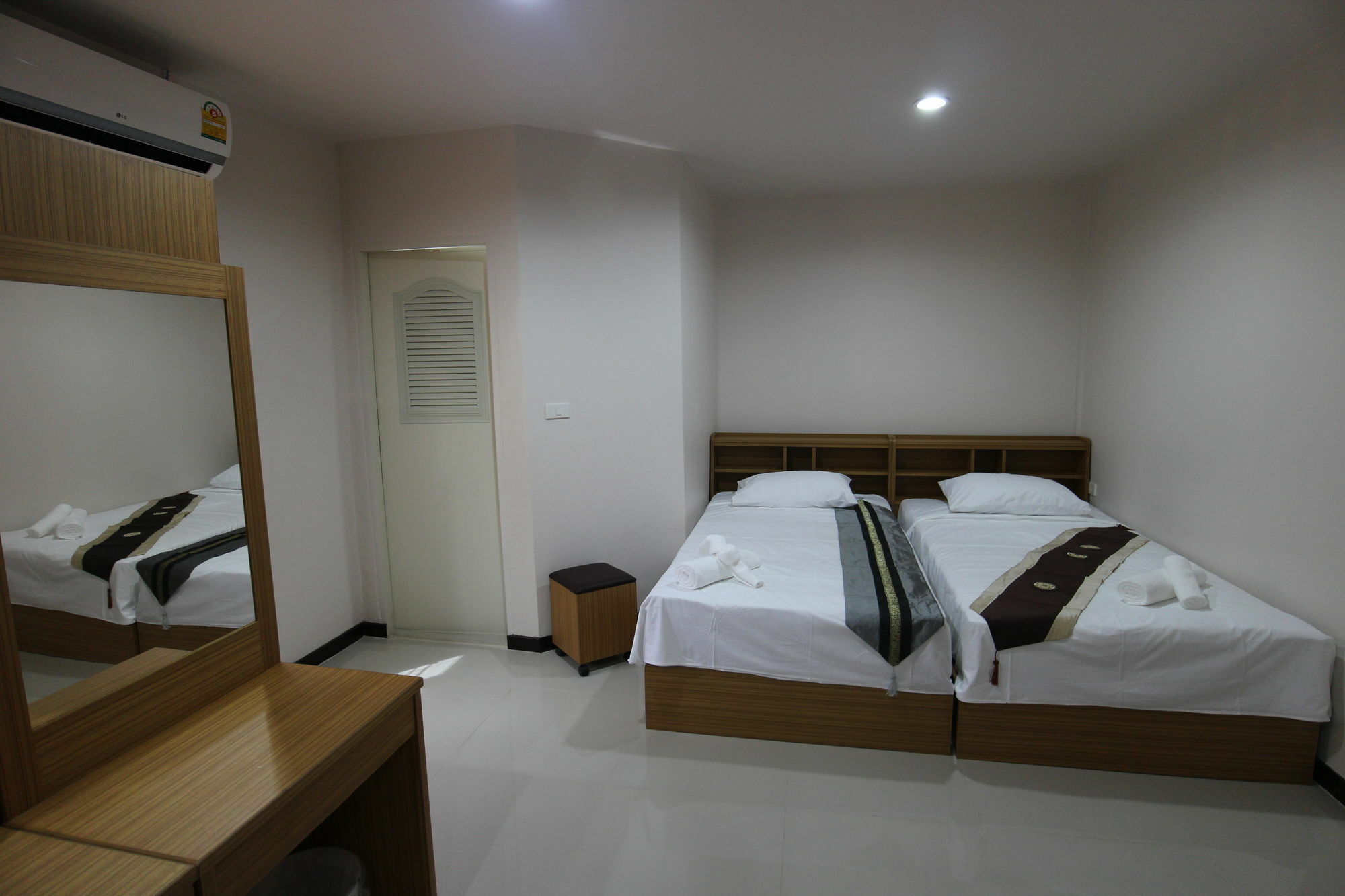 B Place Guesthouse 피피섬 외부 사진