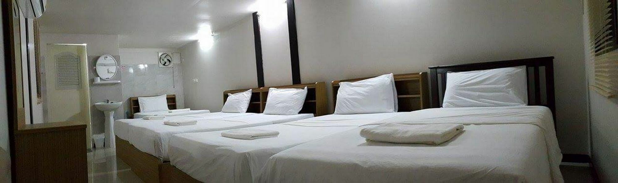 B Place Guesthouse 피피섬 외부 사진