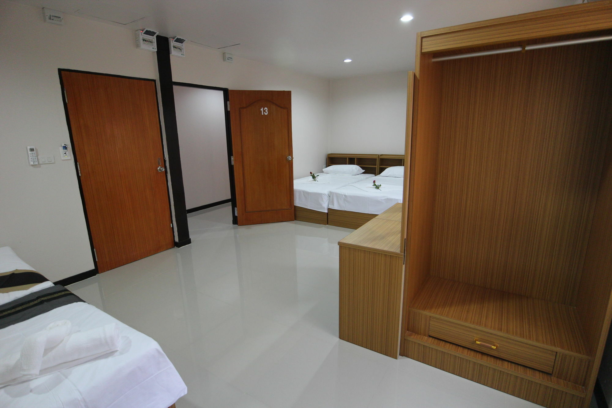 B Place Guesthouse 피피섬 외부 사진