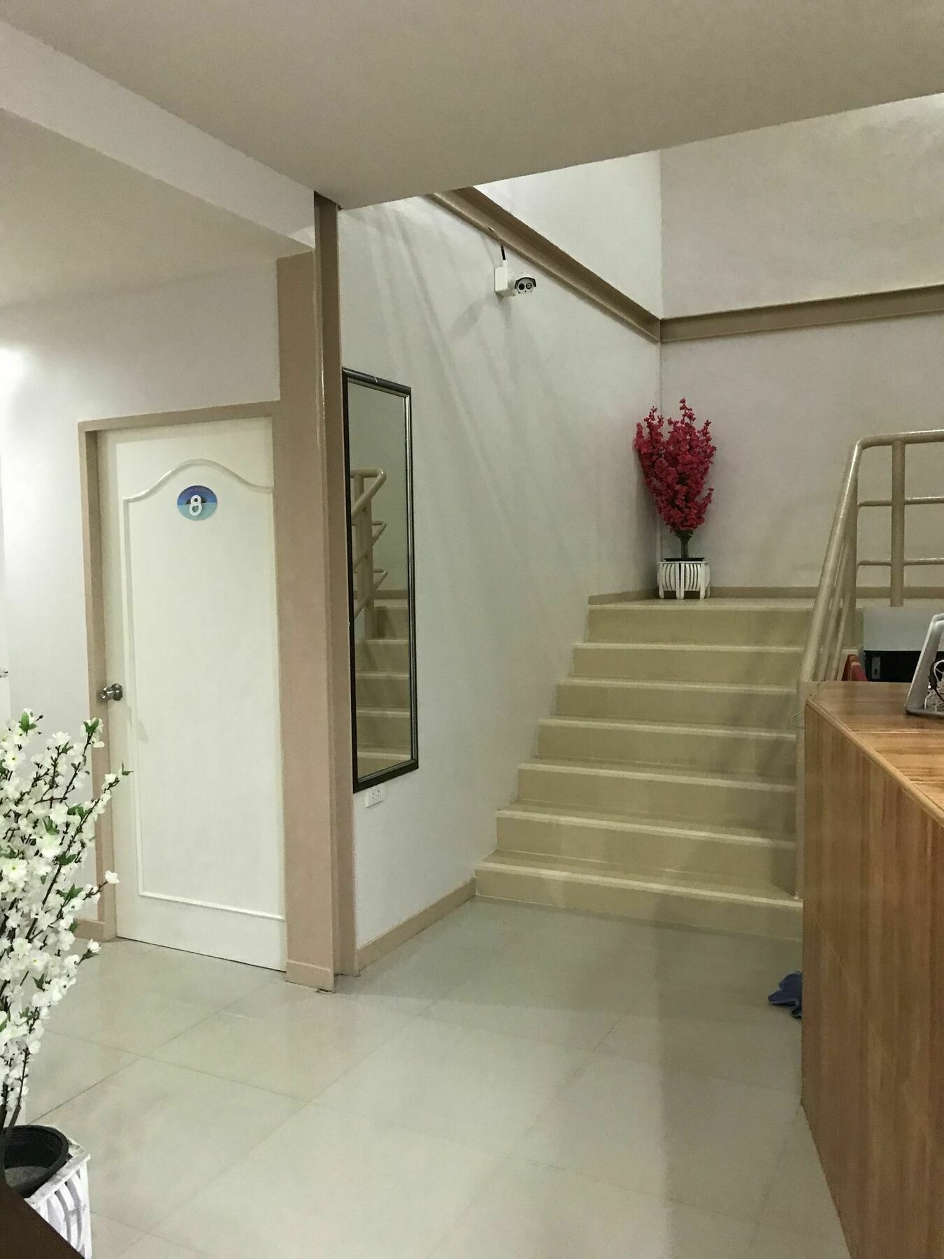 B Place Guesthouse 피피섬 외부 사진